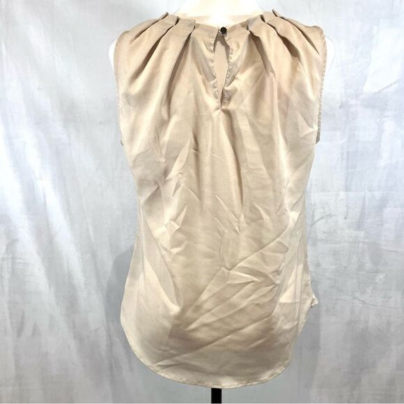 New York & Company tan pleated top size small - Picture 3 of 5